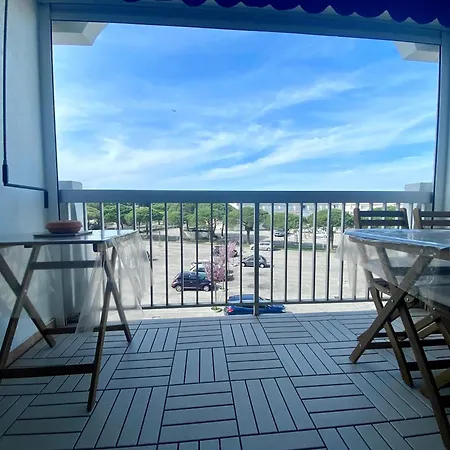 Apartment Port Camargue - Climatise Pour 4 Personnes Avec Terrasse + Parking