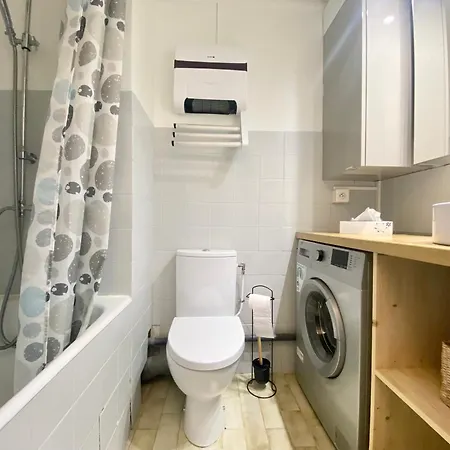 Port Camargue - Climatise Pour 4 Personnes Avec Terrasse + Parking