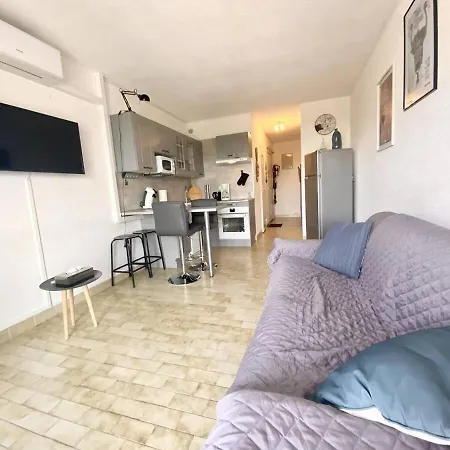 Port Camargue - Climatise Pour 4 Personnes Avec Terrasse + Parking *
